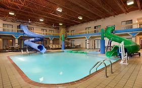 Ramada Plaza Suites Fargo Nd