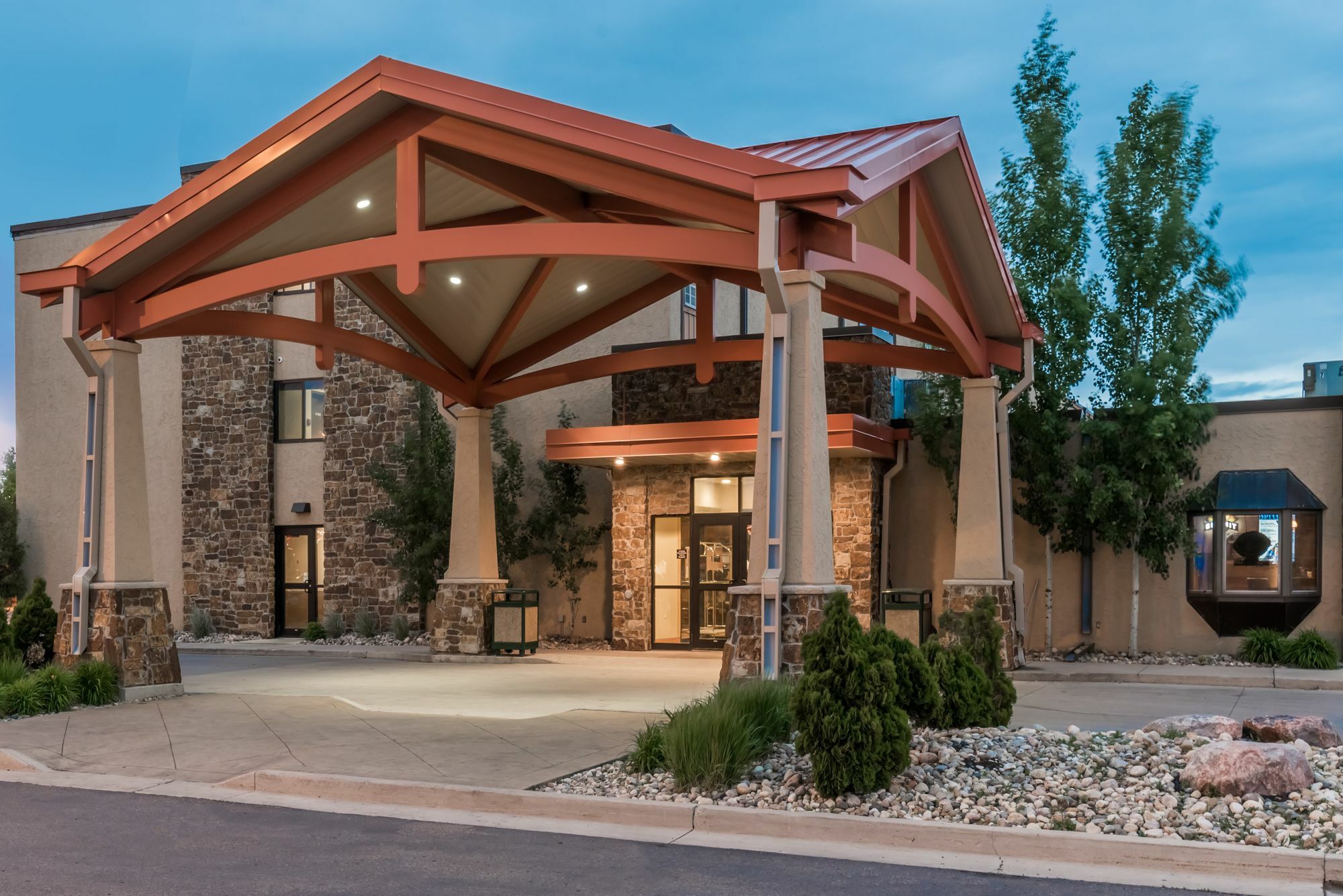 Ramada By Wyndham Fargo Hotel Exterior photo